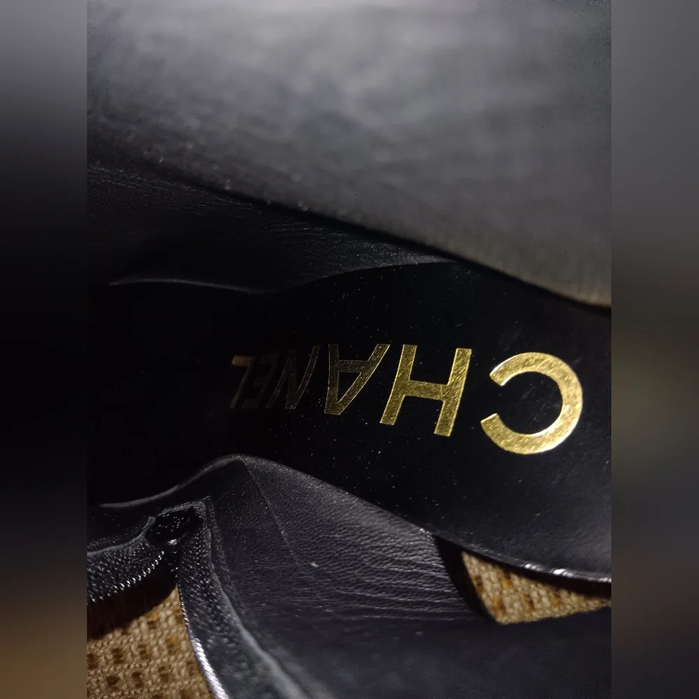 Chanel CC Leather Boots Size 6.5 - Picture 4 of 6